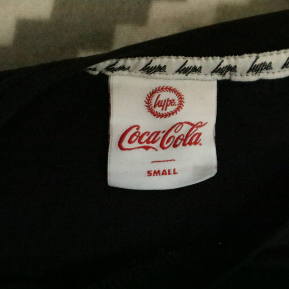 JUST HYPE x COCA COLA Hype Black Tee - Picture 4 of 6
